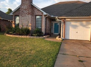 1012 Woodhollow Trl, Edmond, OK 73012