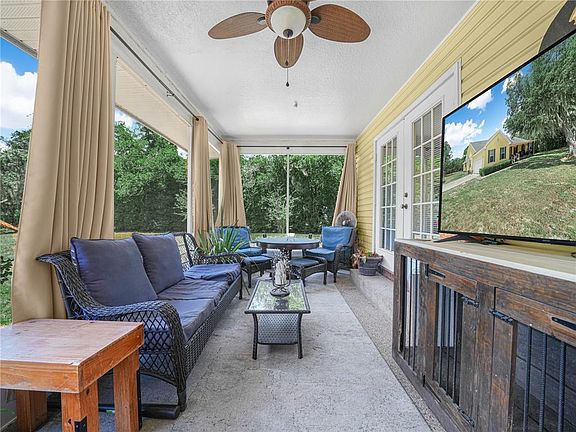 4th image of 23 Oakwood Rd