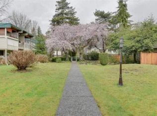 849 Westview Cres, North Vancouver, BC V7N 3X9