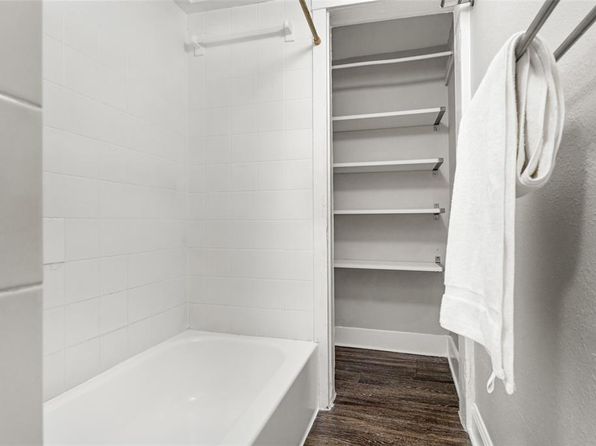 tampa-florida-2074605676 picture