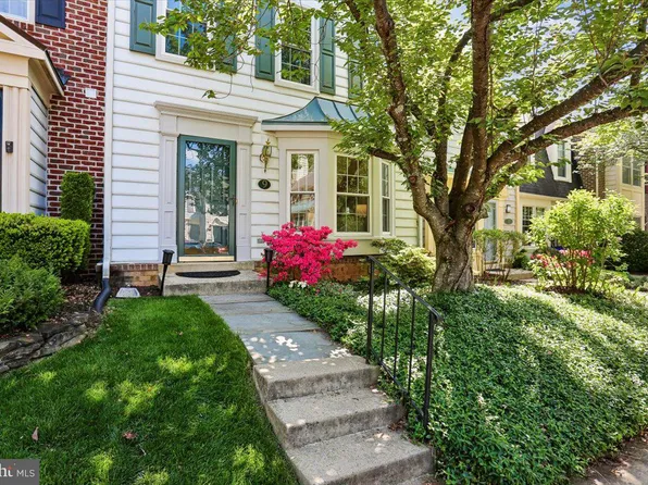 9 Fountain Valley Ct, Montgomery Village, MD 20886