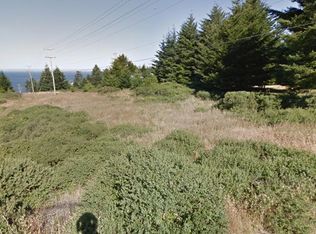 86 Sea Crest Rd, Whitethorn, CA 95589