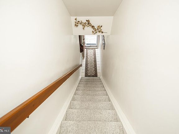 4th image of 202 Fountain Farm Ln