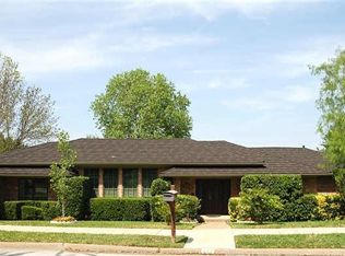 413 Guadalajara Cir, Irving, TX 75062