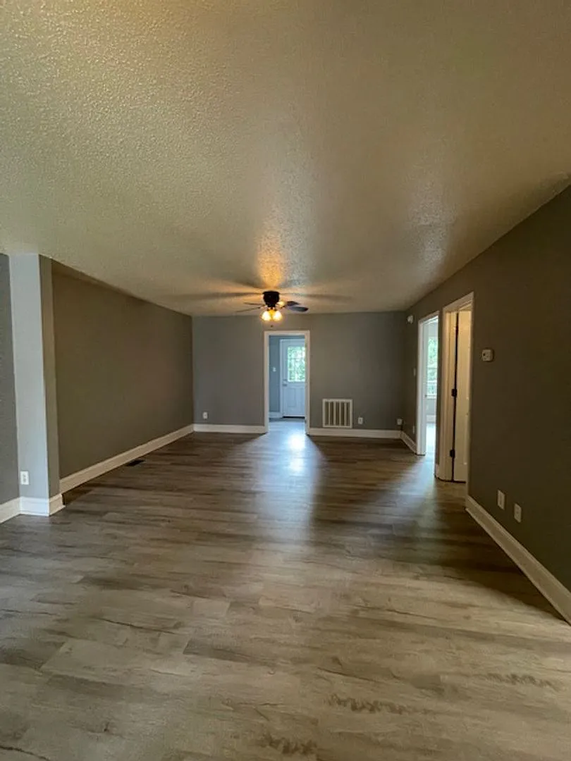 1 bed, 1.0 bath, 935 sqft, $1,450 — Photo 4