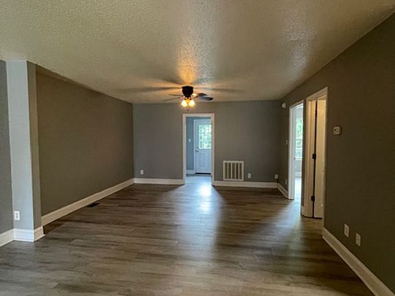4th image of 1013 Huntington Pl