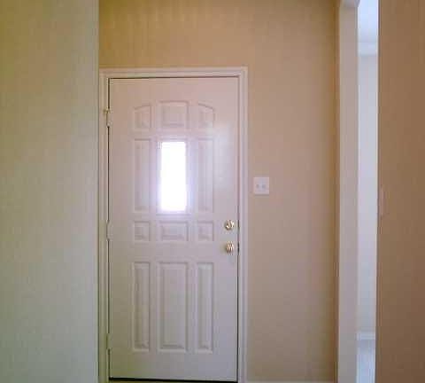 2nd image of 506 Lafayette Square Dr