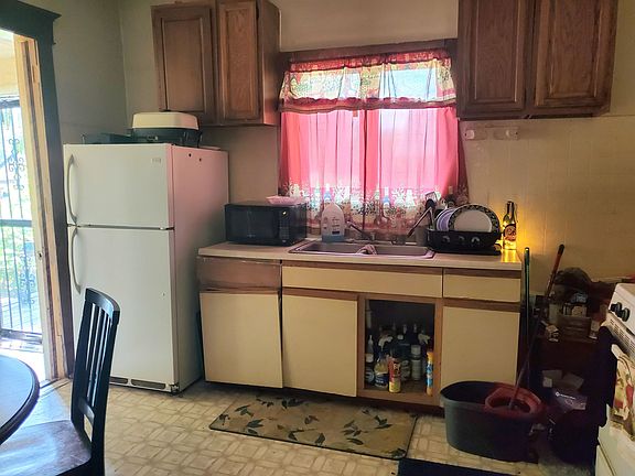 5th image of 311 N Sunset Ave