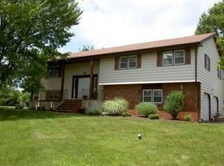 653 Thruway Dr, Bridgewater, NJ 08807