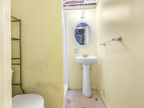 5th image of 19760-11 Mile Rd