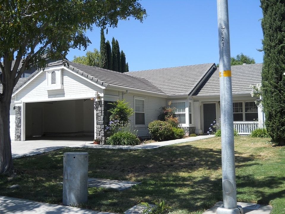 1st image of 2039 Foothill Vista Dr
