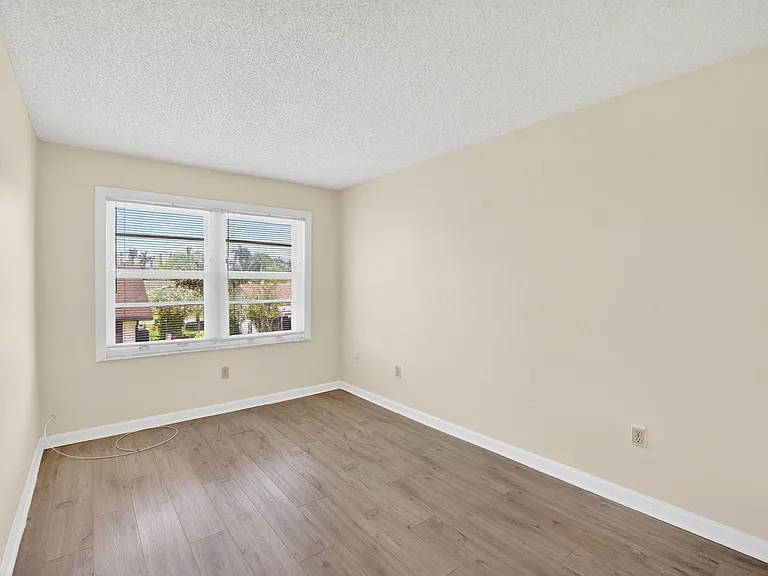 Marina Townhomes — Photo 7