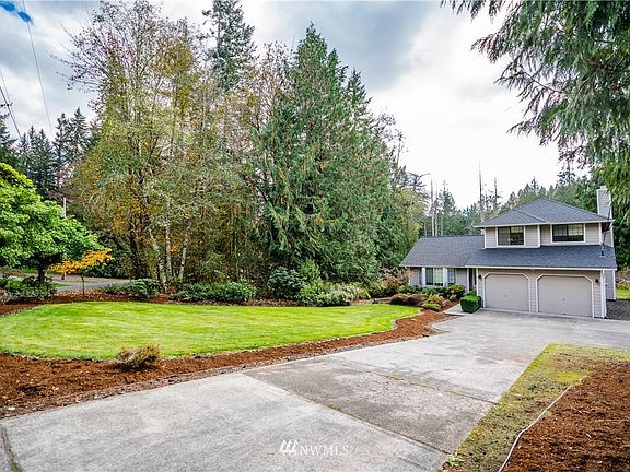 2nd image of 8701 Laguna Dr SW