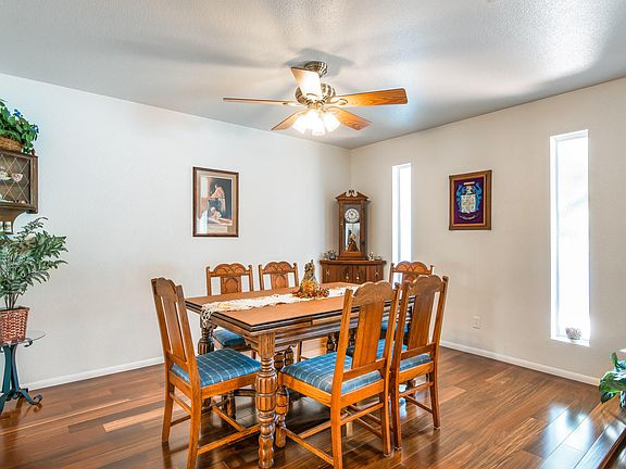 4th image of 602 W Gleneagles Dr