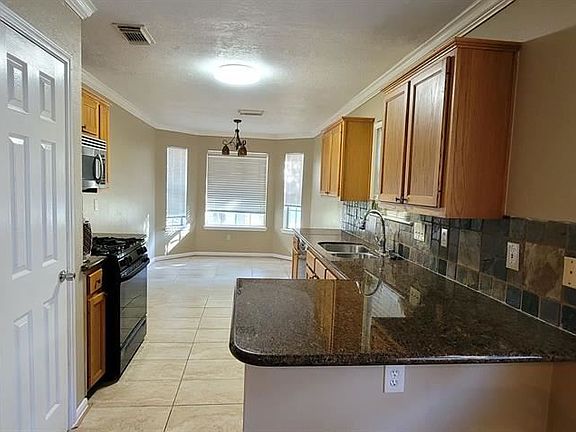 5th image of 16218 Kelley Green Ct