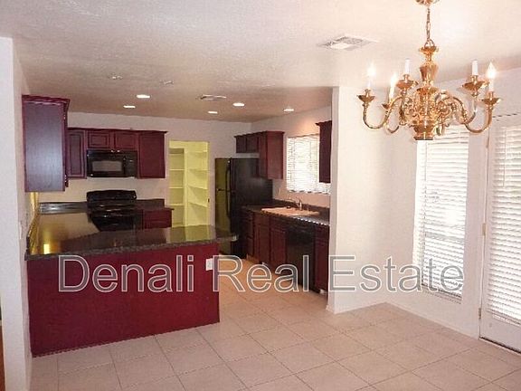 4th image of 1509 E Granada Cir