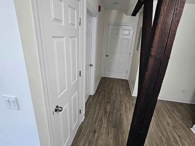 406 Main St #4 — Photo 11