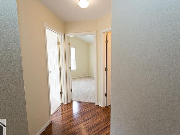 Hallway to bedrooms