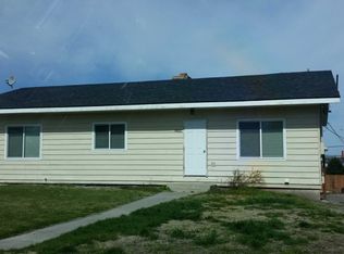 7422 W Yellowstone Ave, Kennewick, WA 99336