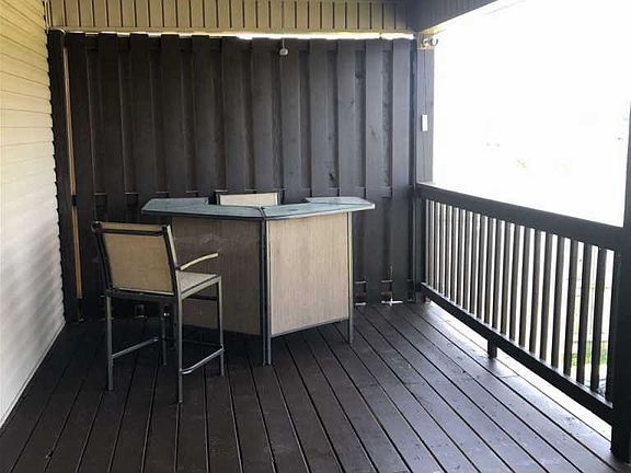 3rd image of 1363 Winnipeg Way