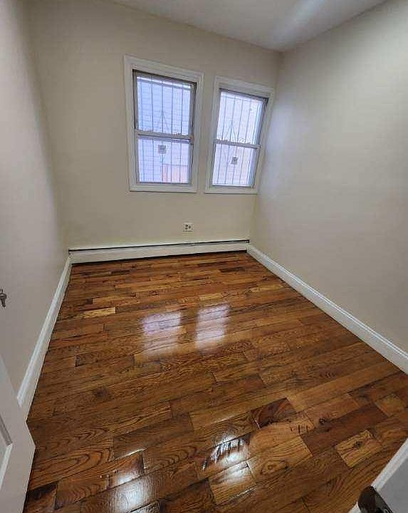 1st image of 10530 172nd St