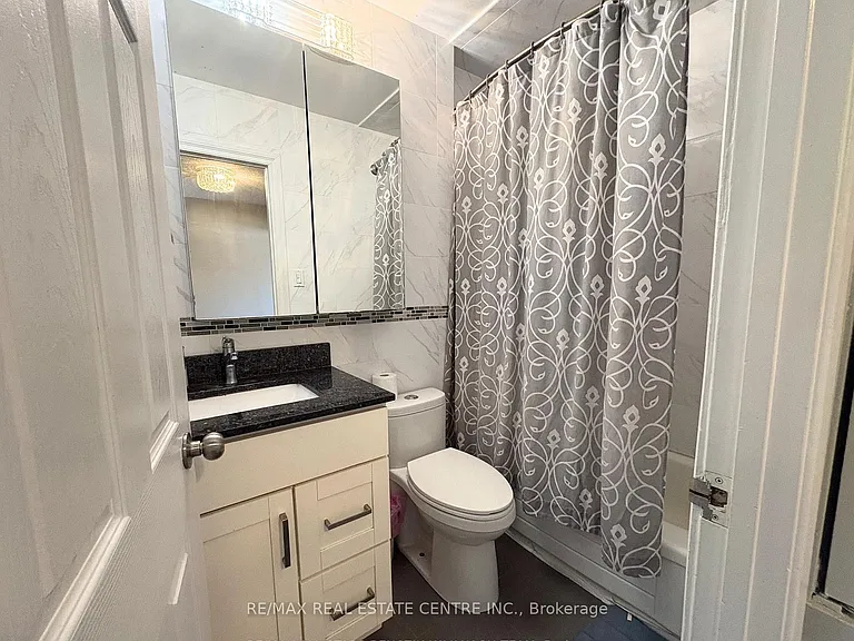 105 Wales Ave — Photo 8