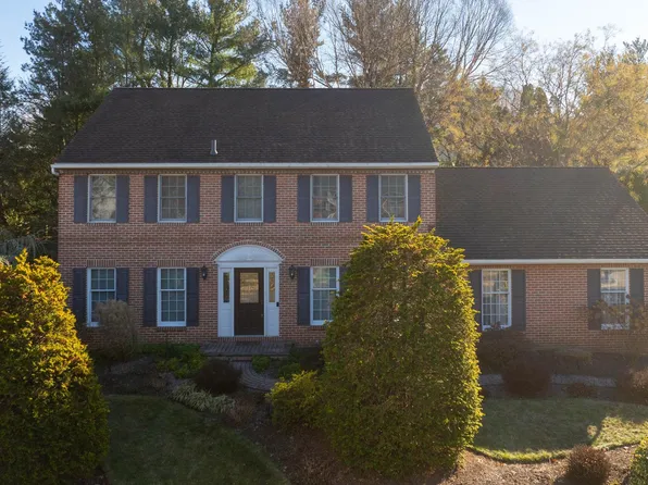 2032 Lincoln Ct, Wyomissing, PA 19610