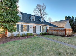 7630 SW Maple Dr, Portland, OR 97225