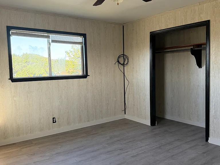 1265 N Commercial St #7 — Photo 9
