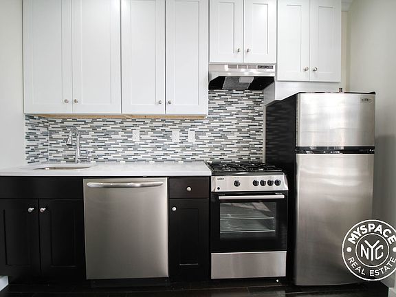 3rd image of 303 Putnam Ave APT 3D