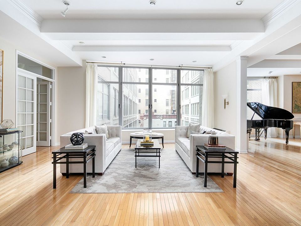 1st image of 252 7th Ave APT 6R