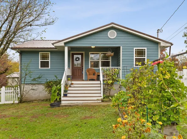 468 Grayson Way, Signal Mountain, TN 37377