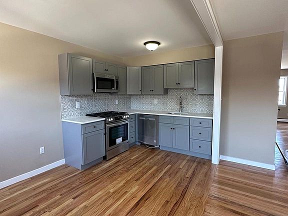 4th image of 3437 Chalfont Dr