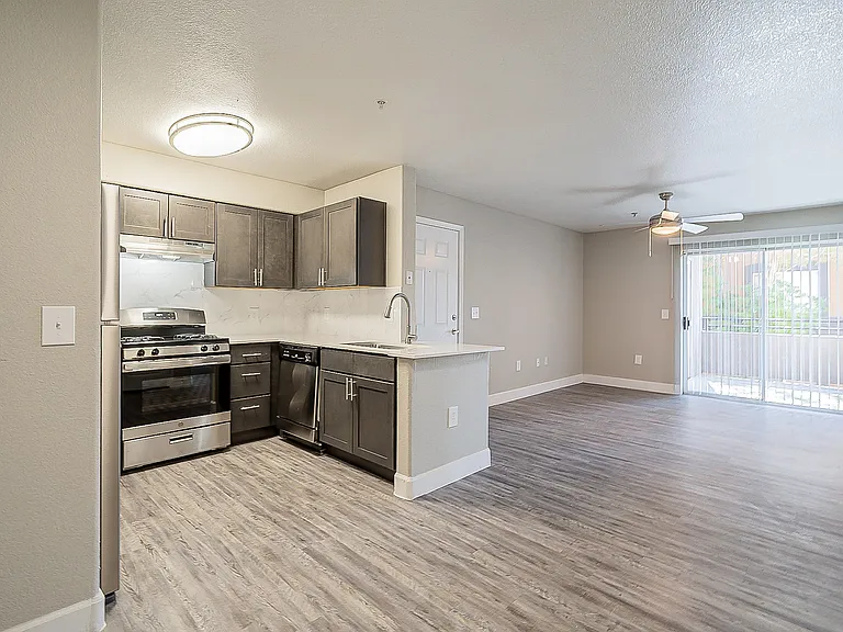 Sterling Point Apartment Homes — Photo 45