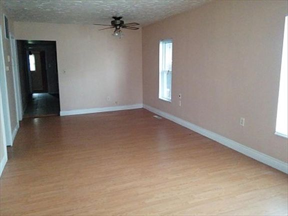 3rd image of 603 N Washington Blvd