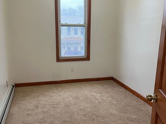 5th image of 1831 Holland Ave