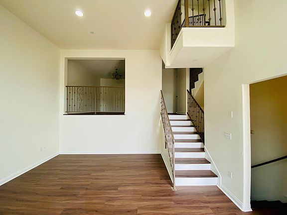 2nd image of 8844 Darby Ave