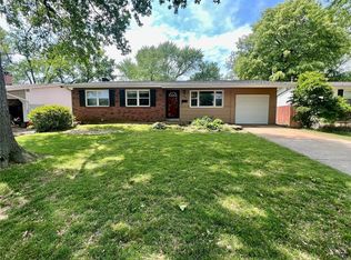 1060 5th Plz, Florissant, MO