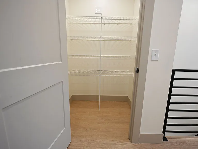 176 Brushwood Dr — Photo 16