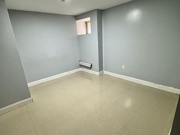 4th image of 763A N Oak Dr #1
