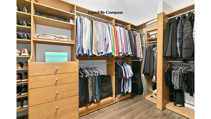 Sold by Compass | media 6