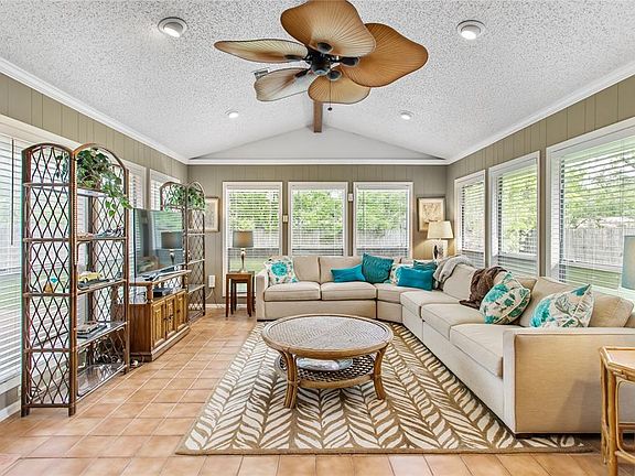 3rd image of 7215 Sandpiper Dr
