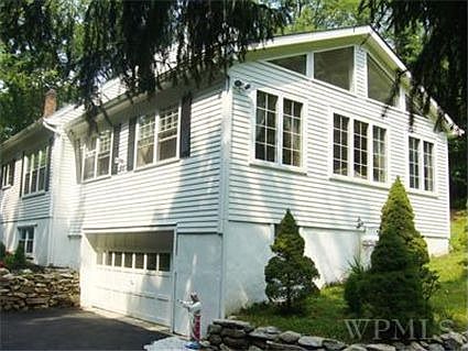 2nd image of 10 Edgewood Dr