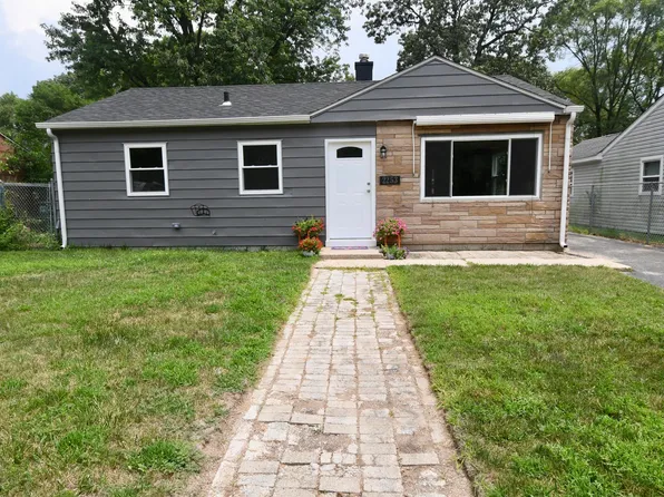 2253 Wayne St, Lake Station, IN 46405