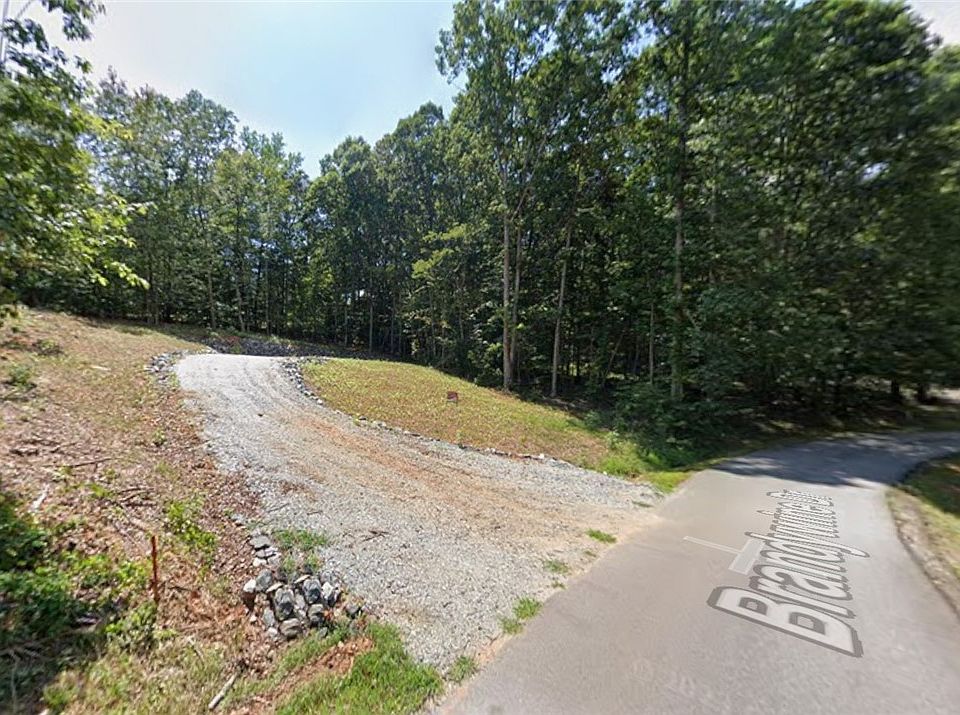 1st image of 207 Brandywine Dr