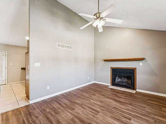 4th image of 525 NE Karapat Dr