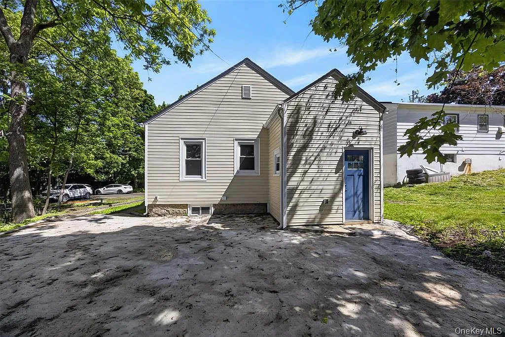 3 bed, 1312 sqft, $2,850 — Photo 1