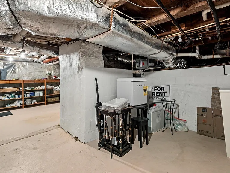 6 E Cecil St — Photo 23