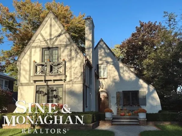 582 Lincoln Rd, Grosse Pointe, MI 48230