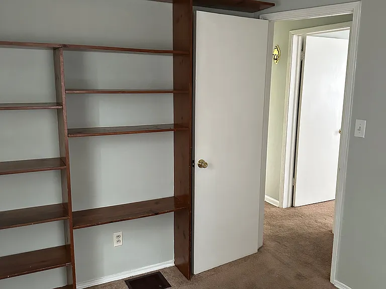 764 Ewing Ave — Photo 6